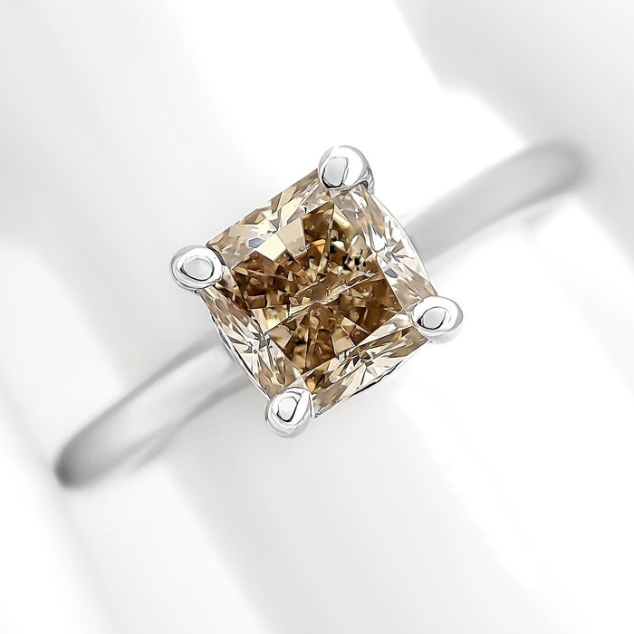 Nincs minimálár - 1.04 Carat Fancy Diamond - Gyűrű - 14 kt. Fehér arany 