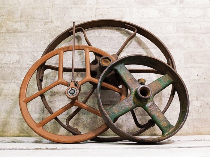 Industriële apparatuur - Vintage industriële machinewielen - Duitsland