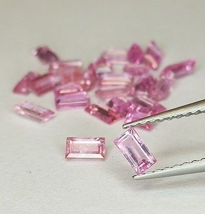 Pink Sapphire - 3.74 ct