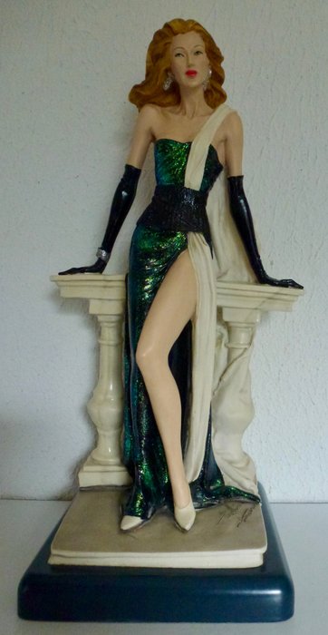 Vittorio Tessaro - Escultura, Lady In Evening Dress - 31 cm - polipiedra