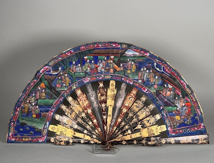 Hand fan  (1) - Lacquer, Wood