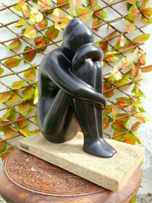 Porta-Celi S.A. - Abraham Dubcovsky - 雕刻, Desnuda y Sola - 27 cm - 大理石, 陶器