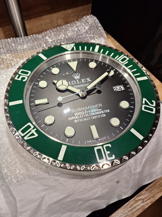 Reloj de pared - Reloj de exhibición Rolex Submariner del concesionario - Acero (inoxidable) - Posterior a 2020, 2022