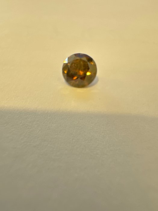1 pcs 鑽石 - 0.70 ct - 明亮型 - 艷深橙啡色 - SI1