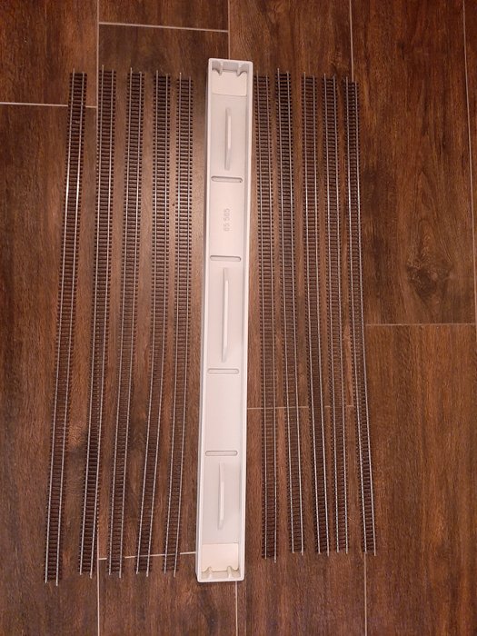 Märklin H0 - 2205 - Linhas ferroviárias de modelismo ferroviário (10) - Trilhos flexíveis 10 K, 900 mm.