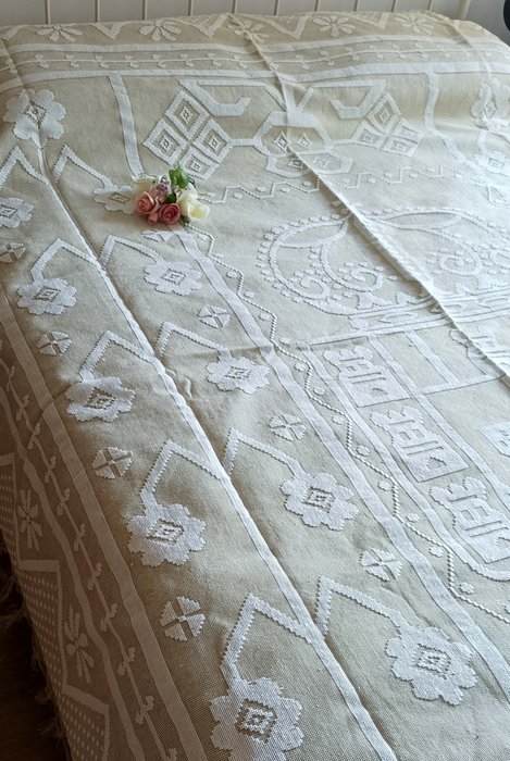 大型壯觀的亞麻被子由織機製成，帶有中央徽章、幾何和花卉圖案 - 床罩  - 225 cm - 220 cm