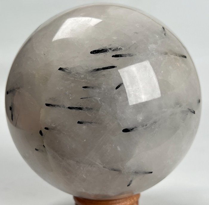 Esfera de cristal de turmalina de buena calidad. Cristal - Altura: 11.84 cm - Ancho: 11.84 cm- 2280 g