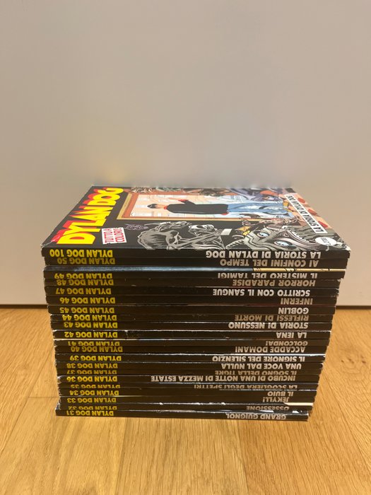 Dylan Dog nn. 13, 32/50, 100 - 21 Comic - Első kiadás