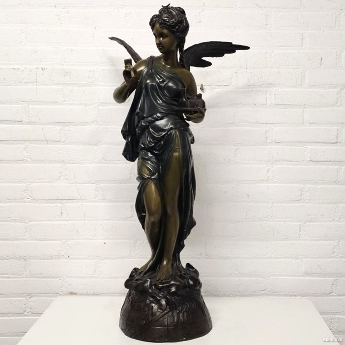 Skulptur, Engel met locomotief en moker - 87 cm - Bronze (patineret)