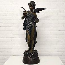 sculptuur, Engel met locomotief en moker – 87 cm – Brons (gepatineerd)