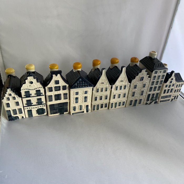 Bols - Figura miniatura - Nove casas KLM Delft Blue, faiança