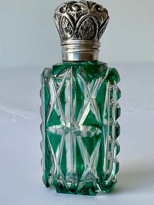 Saint Louis , flacon à parfum, helder groen en transparant geslepen kristal met zilveren montuur - Parfumeflakon - Lille lomme model