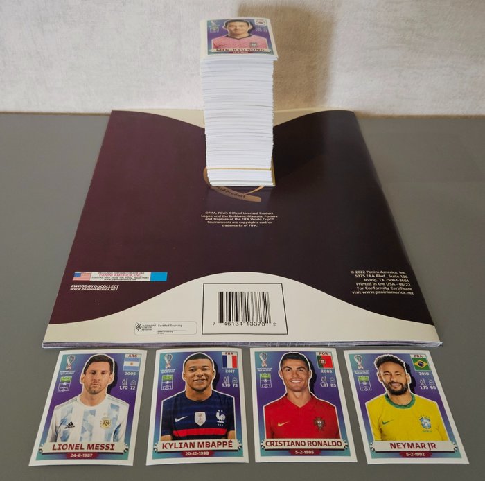 Panini - World Cup Qatar 2022 - Messi/Ronaldo/Mbappé - Empty album + complete loose sticker set