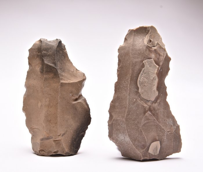 舊石器時代中期 燧石 2 個舊石器時代中期核心葉片  (沒有保留價)