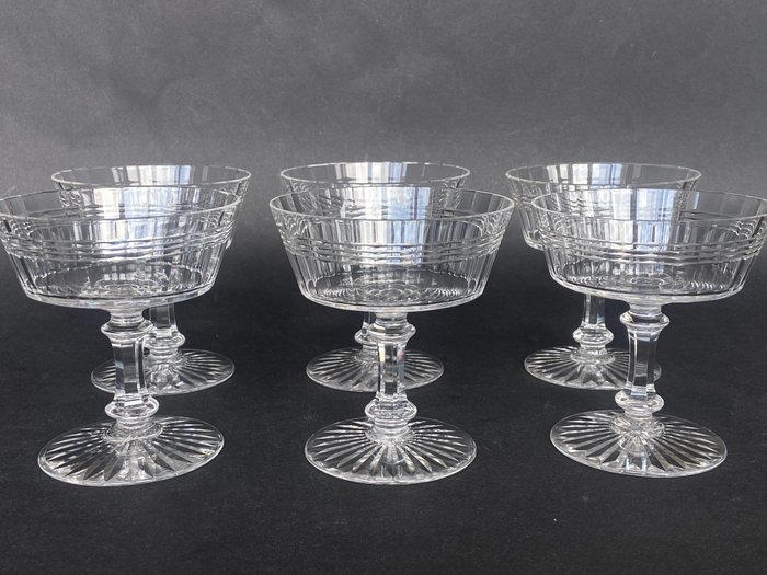 Baccarat - Champagneglas - Exceptionell och sällsynt serie med 6 champagneglas - "Chicago"-modell - Skär kristall