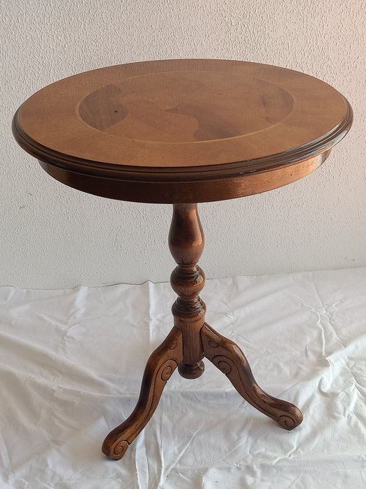 Side table - Plant table/Wine table - Walnut