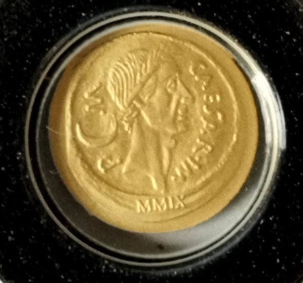 Palau. 1 Dollar 2009 Gajus Julius Caesar's Denarius, (.999)  (No Reserve Price)