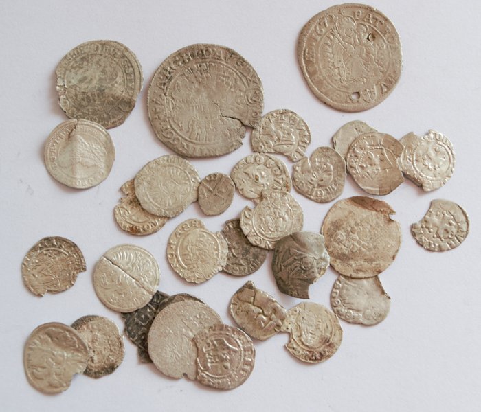 Ungheria. An interesting Lot of 30x Early Hungarian Hammered Coins Medieval period  (Senza Prezzo di Riserva)