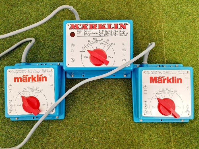 Märklin H0 - 37540/6631 - 變壓器 (3) - 3 台變壓器 10 和 30 VA