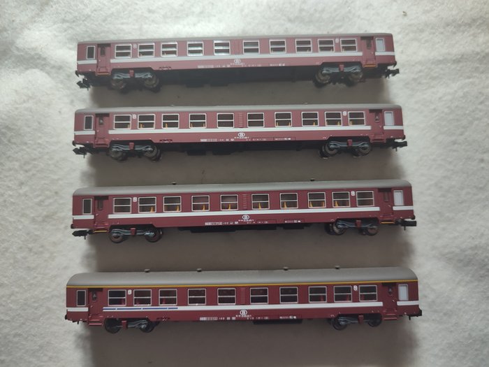 L.S. MODELS N轨 - 72001 - 模型火车客运车厢套装 (1) - 4件套K4 - NMBS