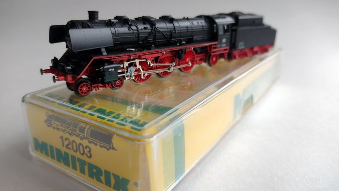 Minitrix N - 12003 - Modellbahnlokomotive (1) - Dampflokomotive BR 03 mit Tender - DB