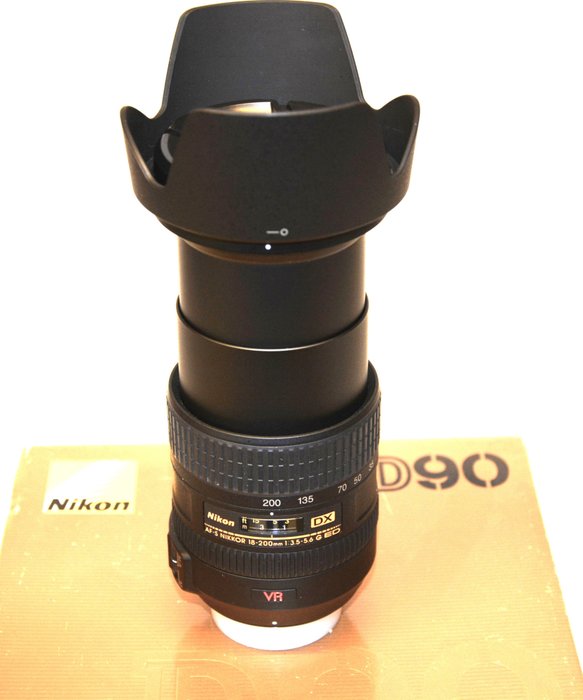 Nikon AF-S DX Zoom-Nikkor 18-200mm f/3.5-5.6G VR Teleobiettivo
