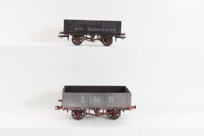 Dapol 0轨 - 7F-051-021W/7F-051-035W - 模型火车货运车厢 (2) - 2辆英国本土赛道、敞篷车 - LMS, T George & Sons