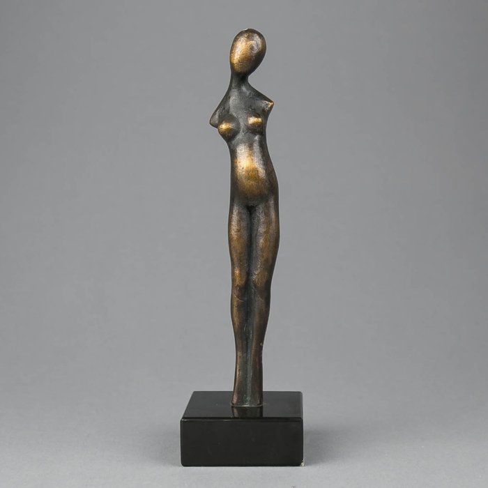 Margrit Van Nuffel (1943) - Standing female nude