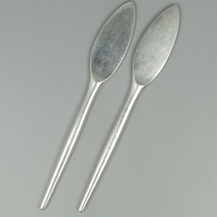 Anton Michelsen. model "Tulip" Botermes. NO RESERVE. - Cutlery set (2) - .925 silver