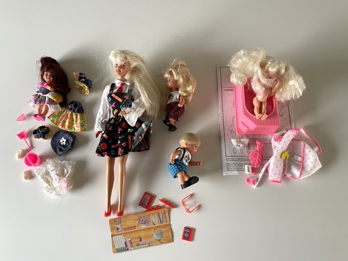 Mattel Barbie - Figur - Chelsie Doll Li'l Friends Of Kelly Baby Sister Of Barbie + beach outfit and accessories + bridesmaid  (20) - Plastik