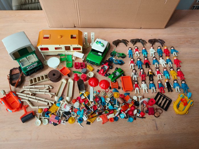 Playmobil (德國摩比) - Assorti - 摩比 28 Klicky figuren, auto's en veel accessoires - 1970-1980 - 德國