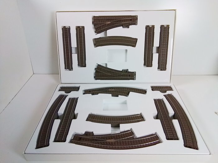 Märklin H0 - 24902/24904 - Modelltog jernbanesett (2) - Utvidelsessett C2 og C4 med C-skinner/brytere