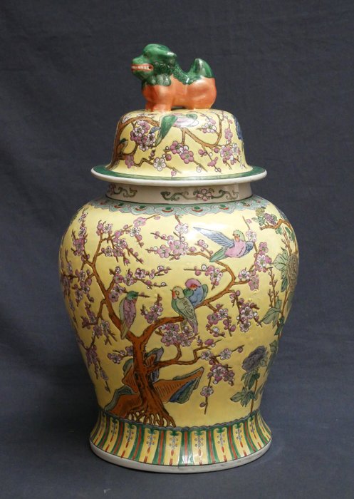 47cm Foo-dog lid - Vaske med lokk  - Porselen