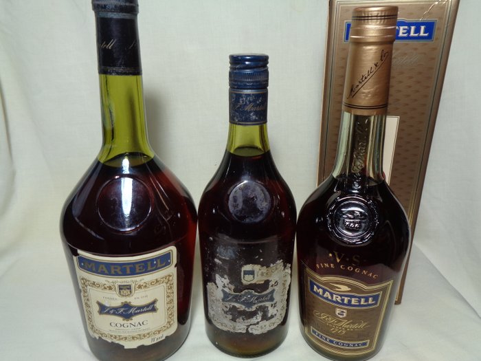 Martell - Magnum + regular VS/3 Star Cognac  - b. 1970‹erne, 1990‹erne - 1,5 liter, 70 cl - 3 flasker