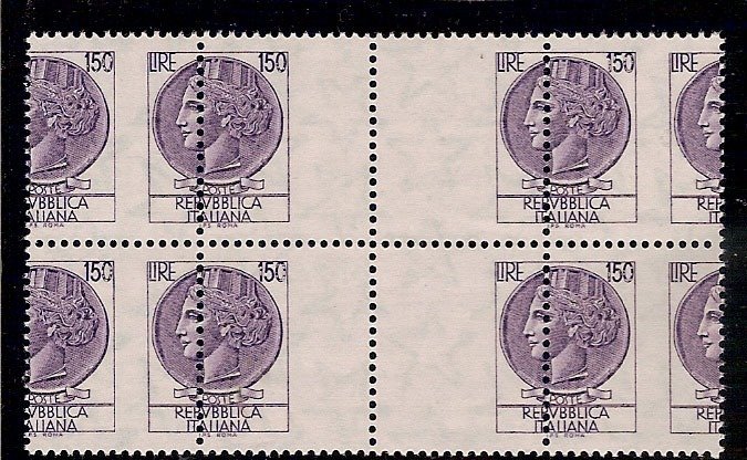 Italian Republic 1976 - "Italia Turrita" 150 lire** block of 8 with bridge (rare) + 1 with perforation - Sassone spec. n° 690/I Ec