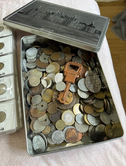 Világ. Collection of coins 3Kg  (Nincs minimálár)