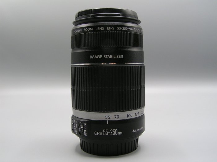 Canon EF S 55-250 mm 1:4/5,6  IS Zoom objektív