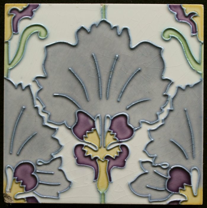 Art Nouveau Tile - floral - Manufactures Céramiques d'Hemixem Gilliot & Cie - Art Nouveau - 1900-1910 