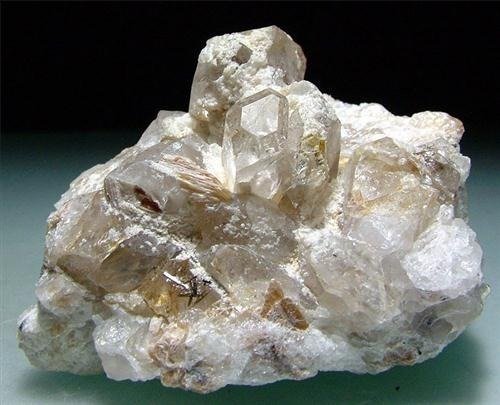 Topas Kristalle auf Muttergestein - Höhe: 4.5 cm - Breite: 4 cm- 75 g