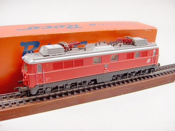 Roco H0 - 04198C - 電氣火車 (1) - BR 1110 - ÖBB