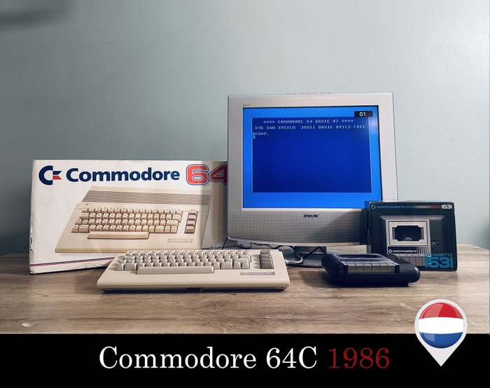 Commodore 64C 1986 + Commodore Datassette 1531 - Computer (2) - I original æske