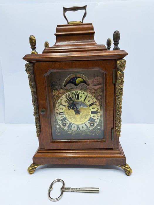 Horloge de bureau -  Antique Laiton, Verre, Bois, Racines à Noix - 1960-1970