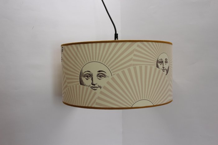 Hängelampe - Lampe mit Lampenschirm aus Fornasetti-Stoff - Metall, Stoff