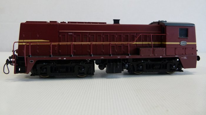 Roco H0 - 63926 - Modellbahnlokomotive (1) - Serie 2200, braun ohne Schalldämpfer - NS