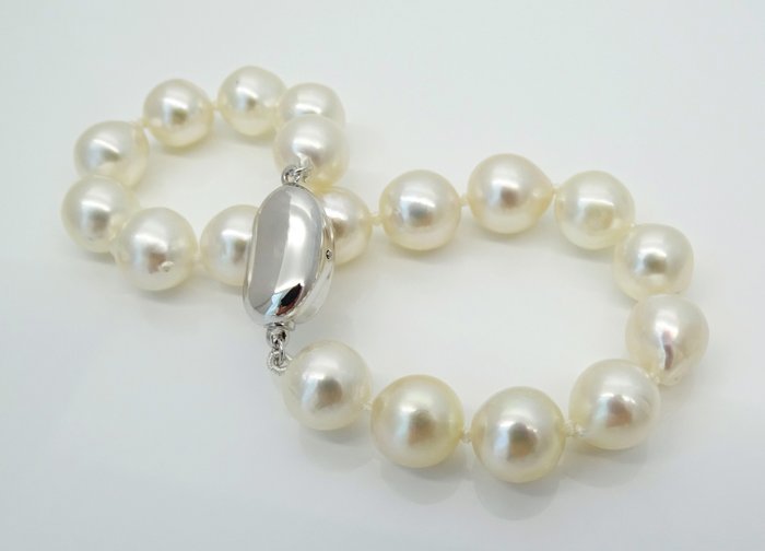 No Reserve Price - Akoya Pearls, 8.5 -9 mm - Bracelet Silver 