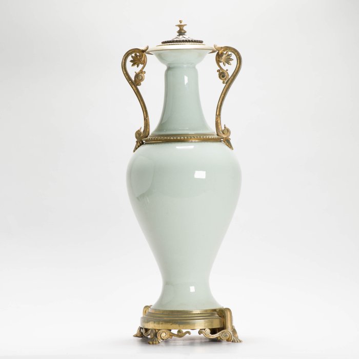 Vase - Porcelæn - Kina - Qing-dynastiet (1644-1911)  (Ingen mindstepris)