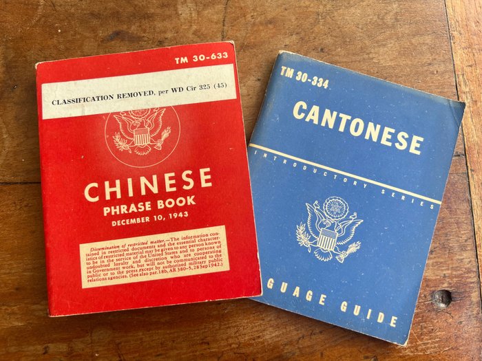 Verenigde Staten van Amerika - Official US Army Soldiers Chinese and Cantonese Language Guides - Phrase Books - China-Birma-India campaign - Infantry - Army - p.o.w - Funny cartoons - 1943