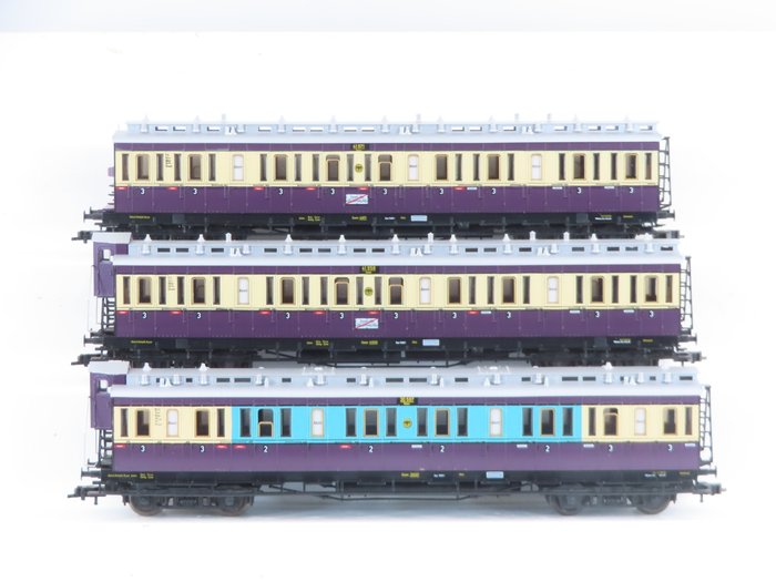 Fleischmann H0 - 5870K/5871K/5872K - 模型客運火車 (3) - 二等/三等和三等四軸魯爾 Schnellverkehr 車廂 - DRG