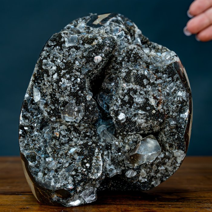 高品质天然七星晶洞 含方解石晶体- 2035.99 g