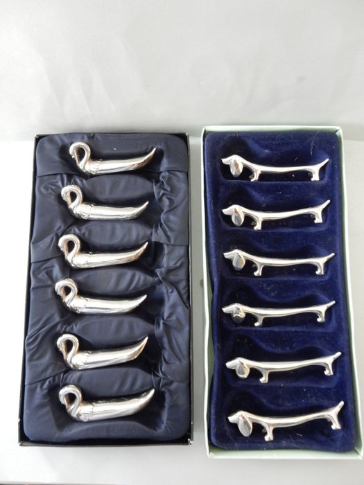 Knife rest - Very beautiful set of 12 knife holders/cutlery holders "Swans and Dachshunds" Silver plated - 1970 -